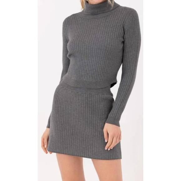 SUNDAYS Platinum Cali Sweater + Stuart Skirt Knit Matching Set - Picture 3 of 8